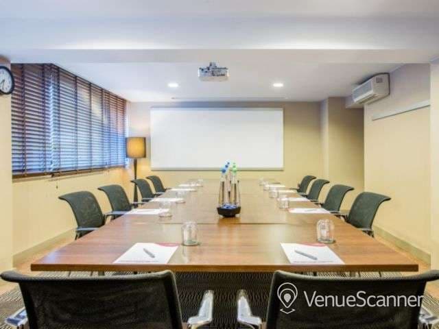 Studio 136, Crowne Plaza Manchester Airport photo #2