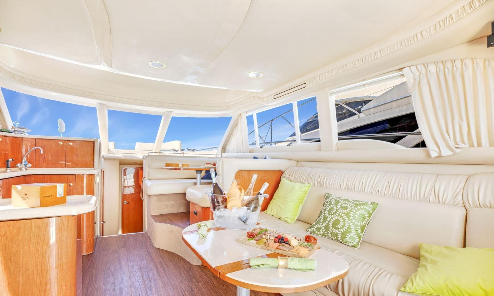 Sea Ray Explorer 50', Rent Boat in Miami photo #1