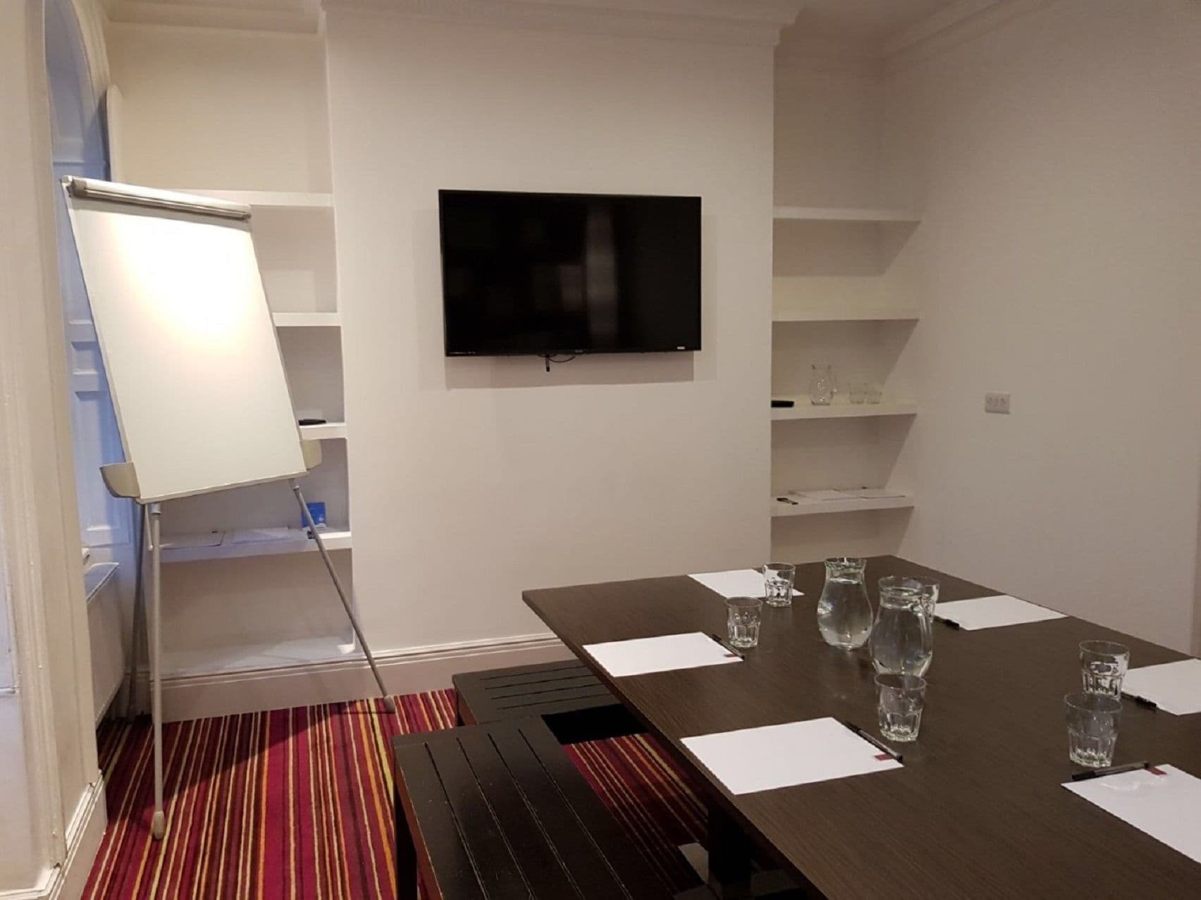 Meeting Room, Safestay Elephant & Castle photo #3