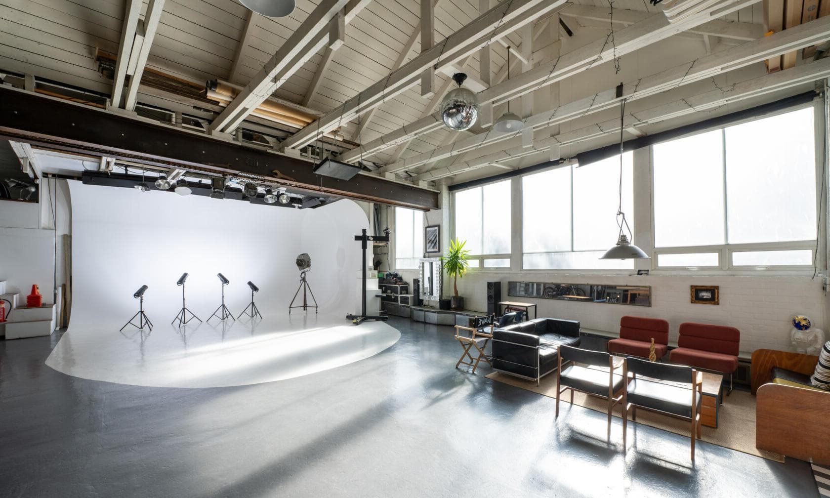 The Studio, Studio128 photo #1