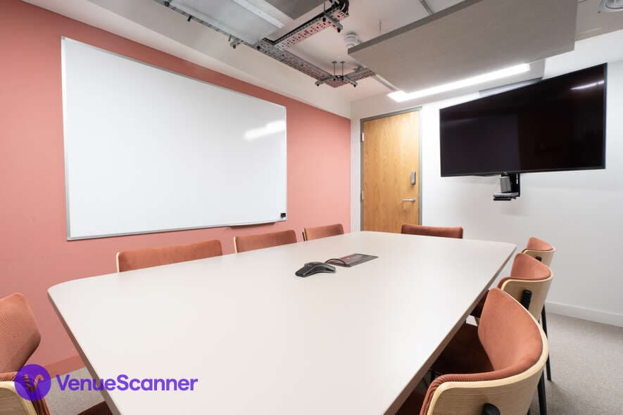 Stella, Runway East Shoreditch photo #2