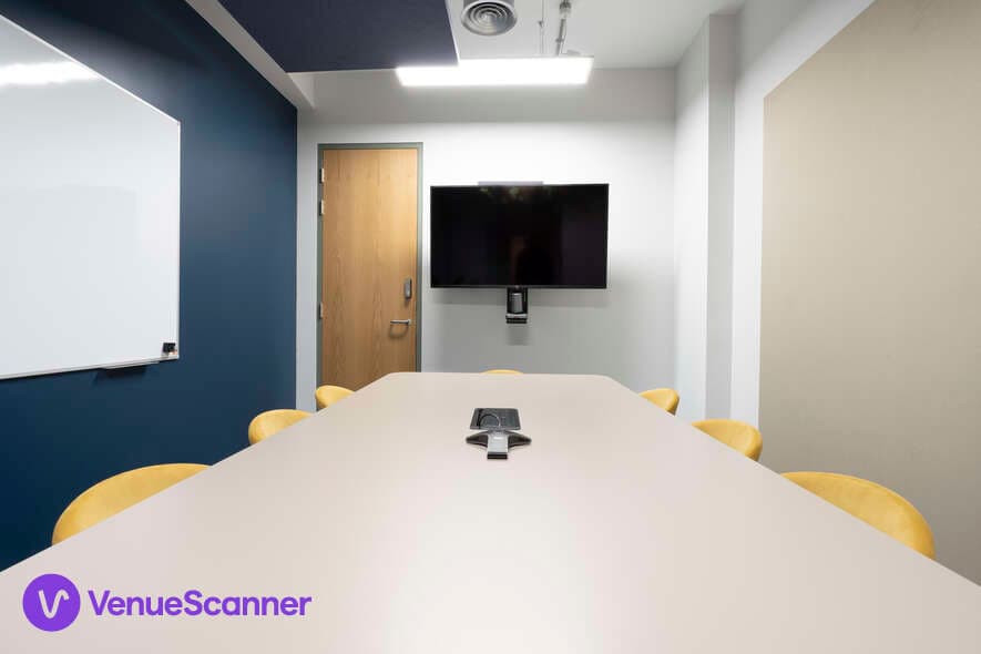 Vivienne, Runway East Shoreditch photo #1