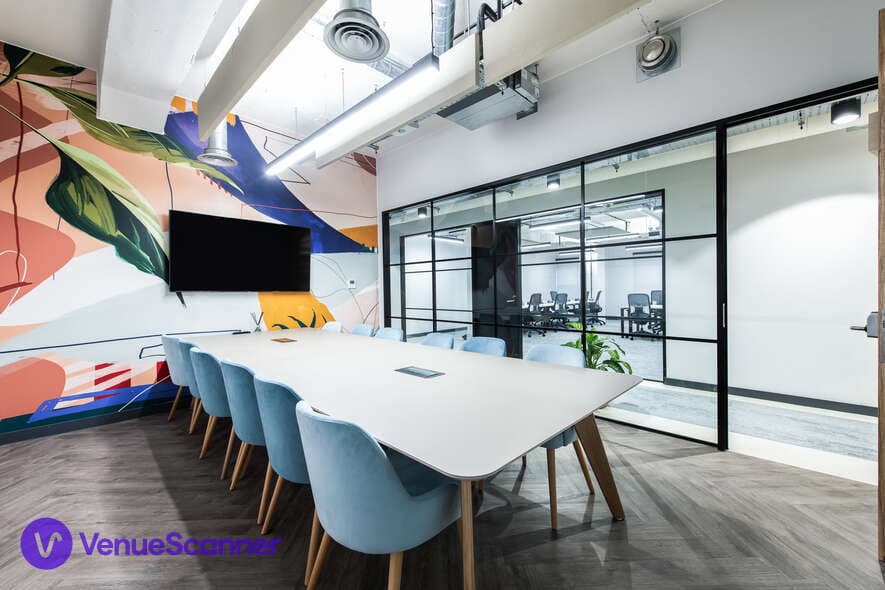 Senna, Runway East London Bridge photo #1