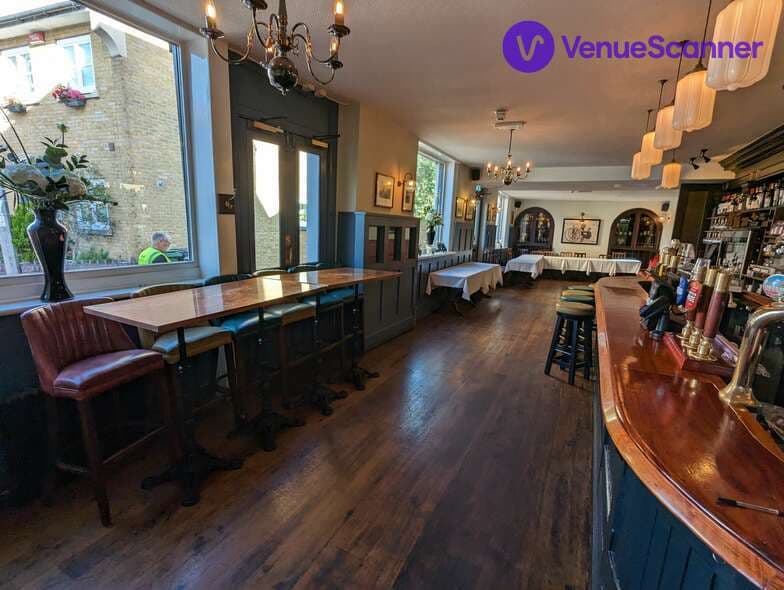 The Dining Room, The Gun photo #2