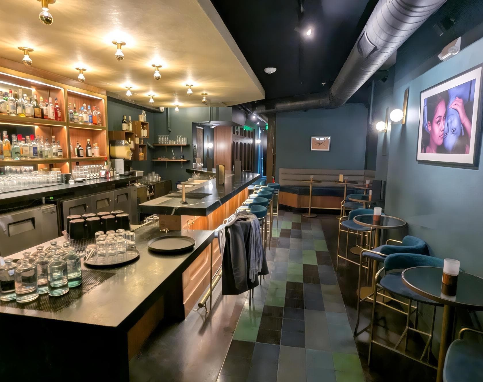 Full Buyout, Lobby Bar photo #1