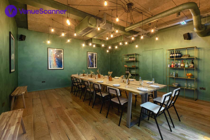 Green Room, Carousel photo #2