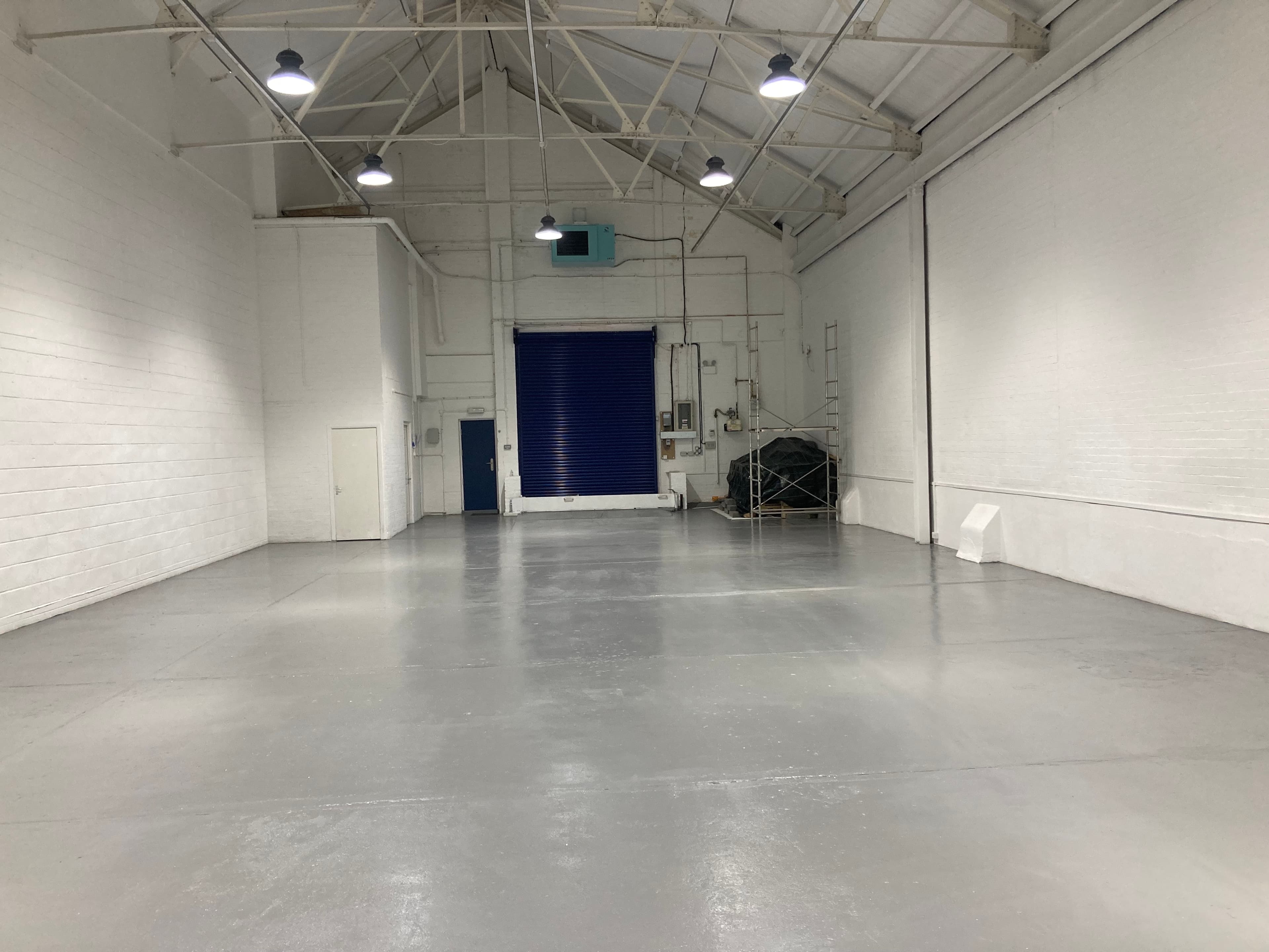 Unit 7 London photo #2