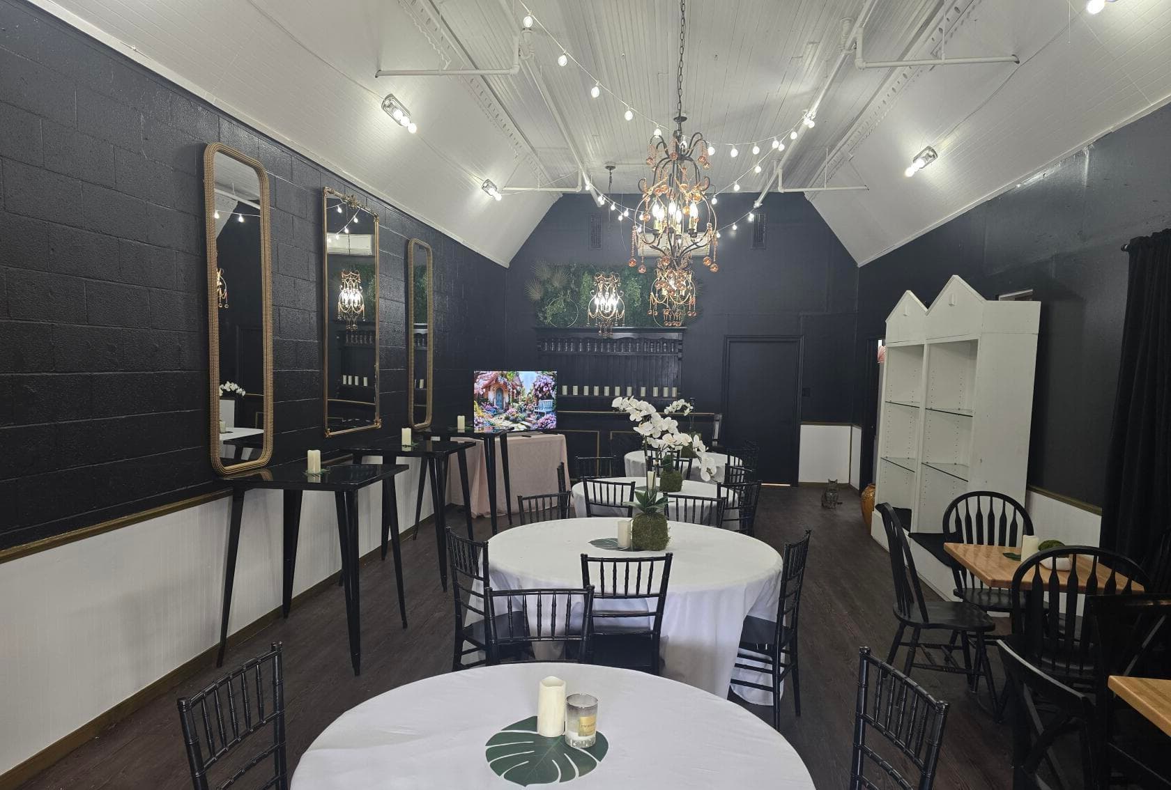 Cozy & Chic Space, Events at Willow Cottage photo #1