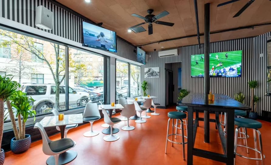 Entire Restaurant, The Fox Harlen photo #2