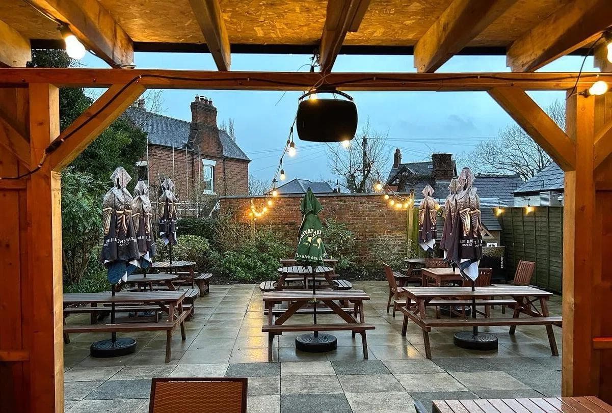 Outdoor Area, The Bulls Head photo #1