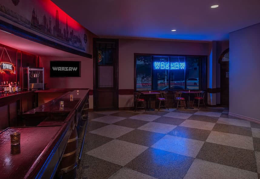 Restaurant & Bar