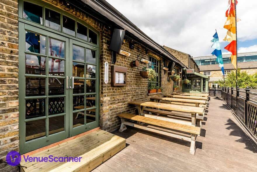 Lockside Terrace, Lockside & 180 Club photo #1