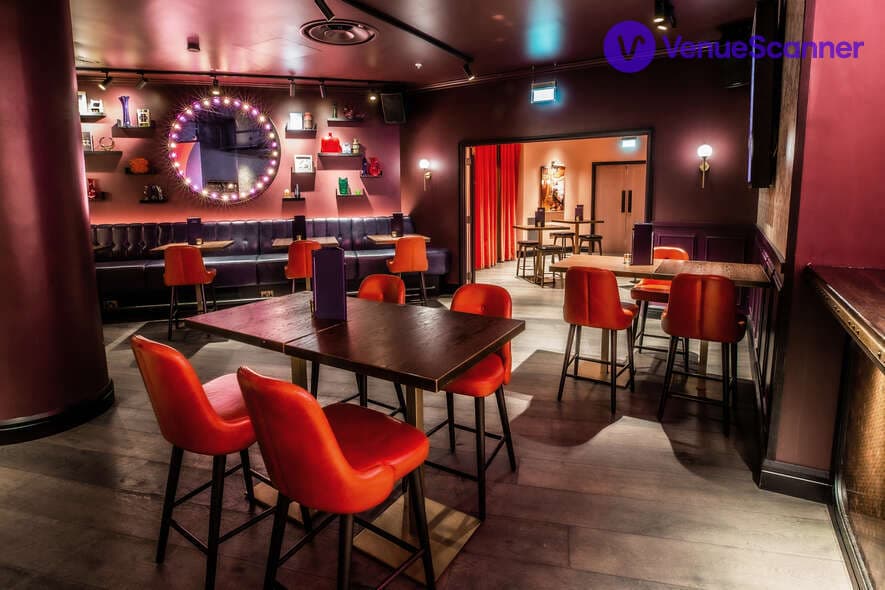 Ruby Rose Room, Puttshack Bank photo #1