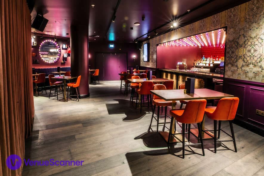 Ruby Private Room, Puttshack Bank photo #1