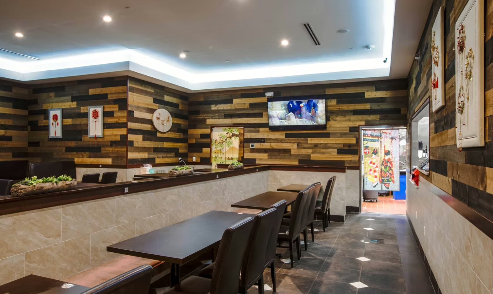 Dining Room And Patio, Xian Sushi And Noodle - The Lyndon photo #3