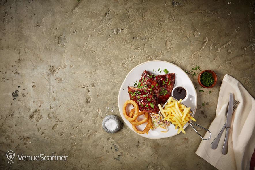 Exclusive Hire, Bella Italia Irving Street photo #2