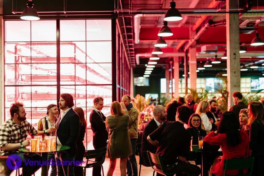 Corner Corner photo #3