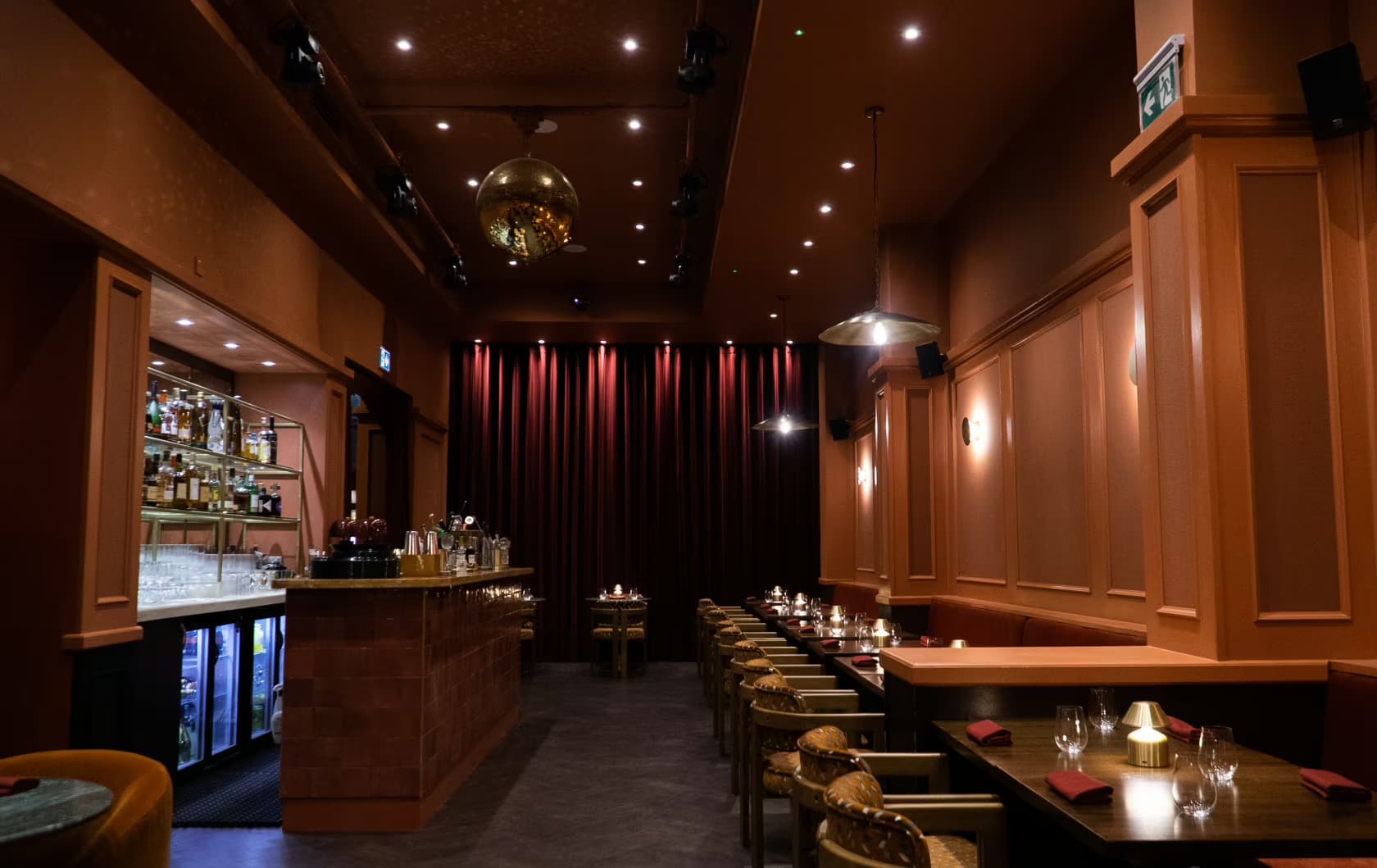 Main Floor, Shakara photo #1