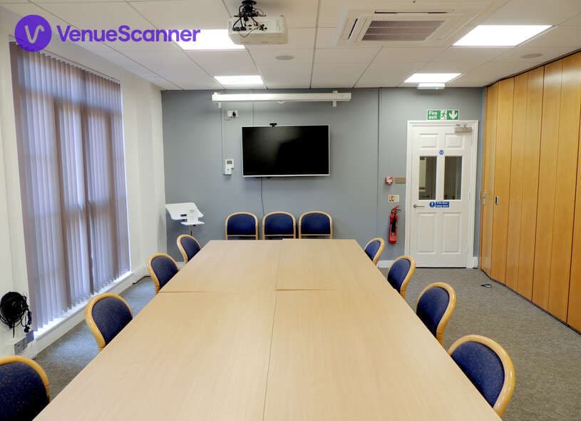 Room 2 [Up To 14], Bath Place, Rivington Street photo #2