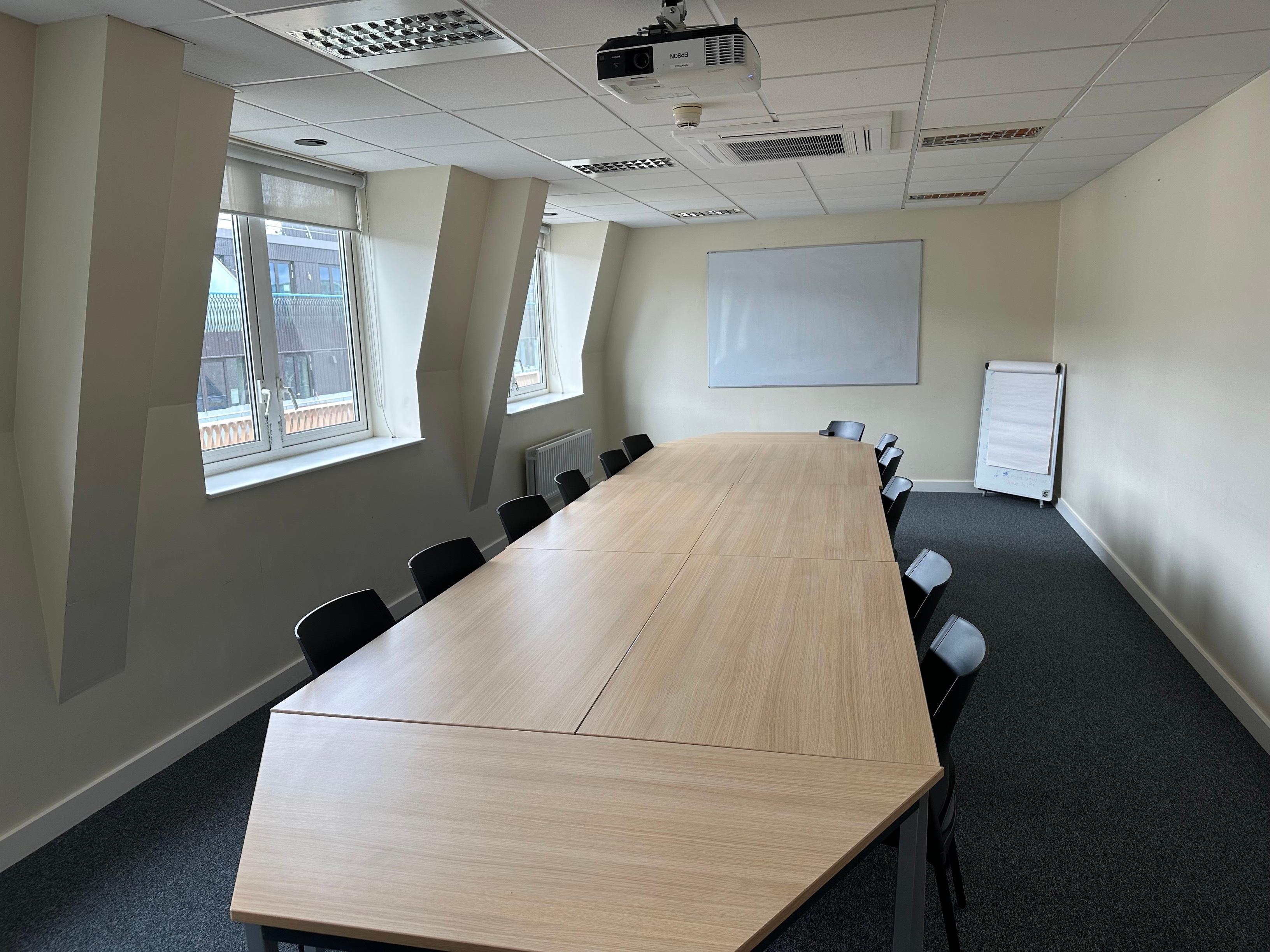 Meeting Room, OMNES Education London School photo #1