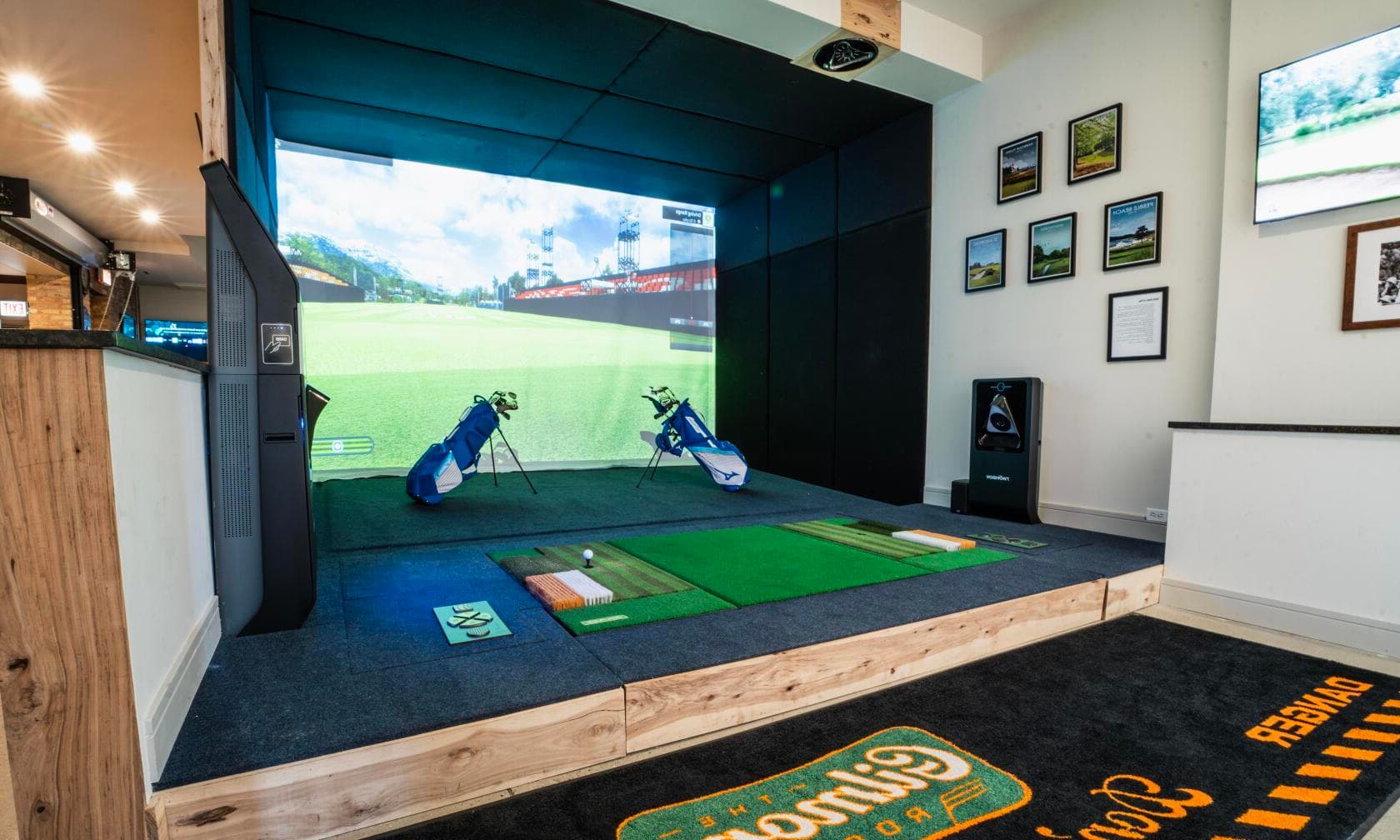 Gilmore Room, The Barn Hockey Bar photo #1