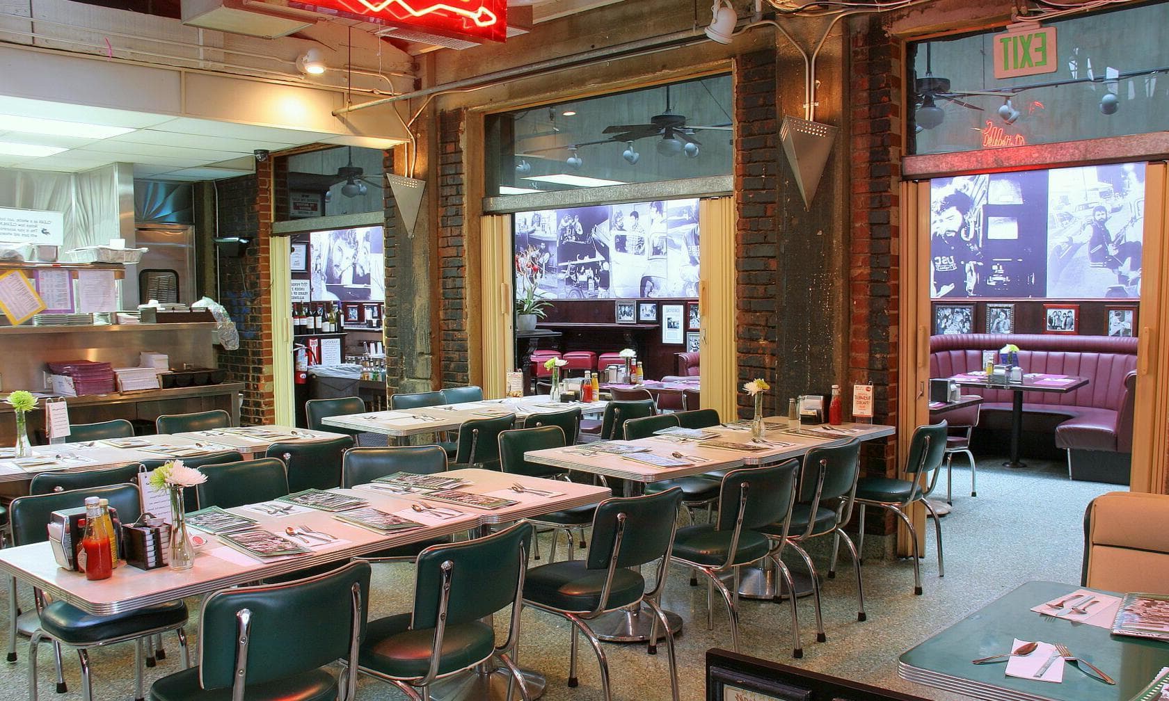 Photo of Mel's Drive-In Hollywood