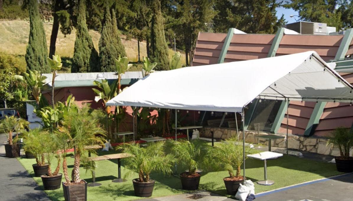 Patio, Mel's Drive-In West Hollywood photo #1