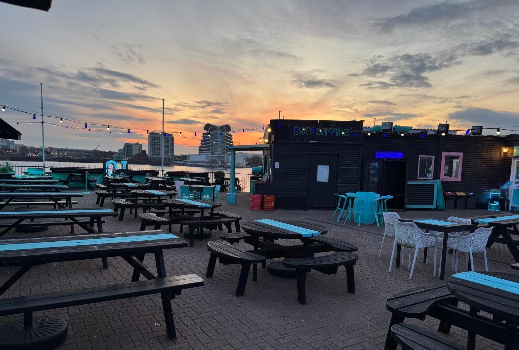 Shipping Yard, Lo Lounge photo #1