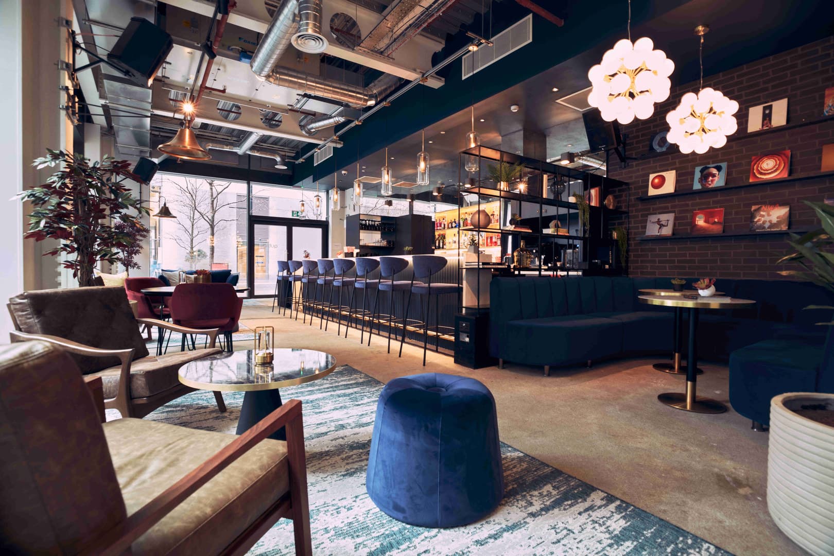 Qube Cocktail Bar & Lounge, Qube East - Bar & Recording Studios photo #5