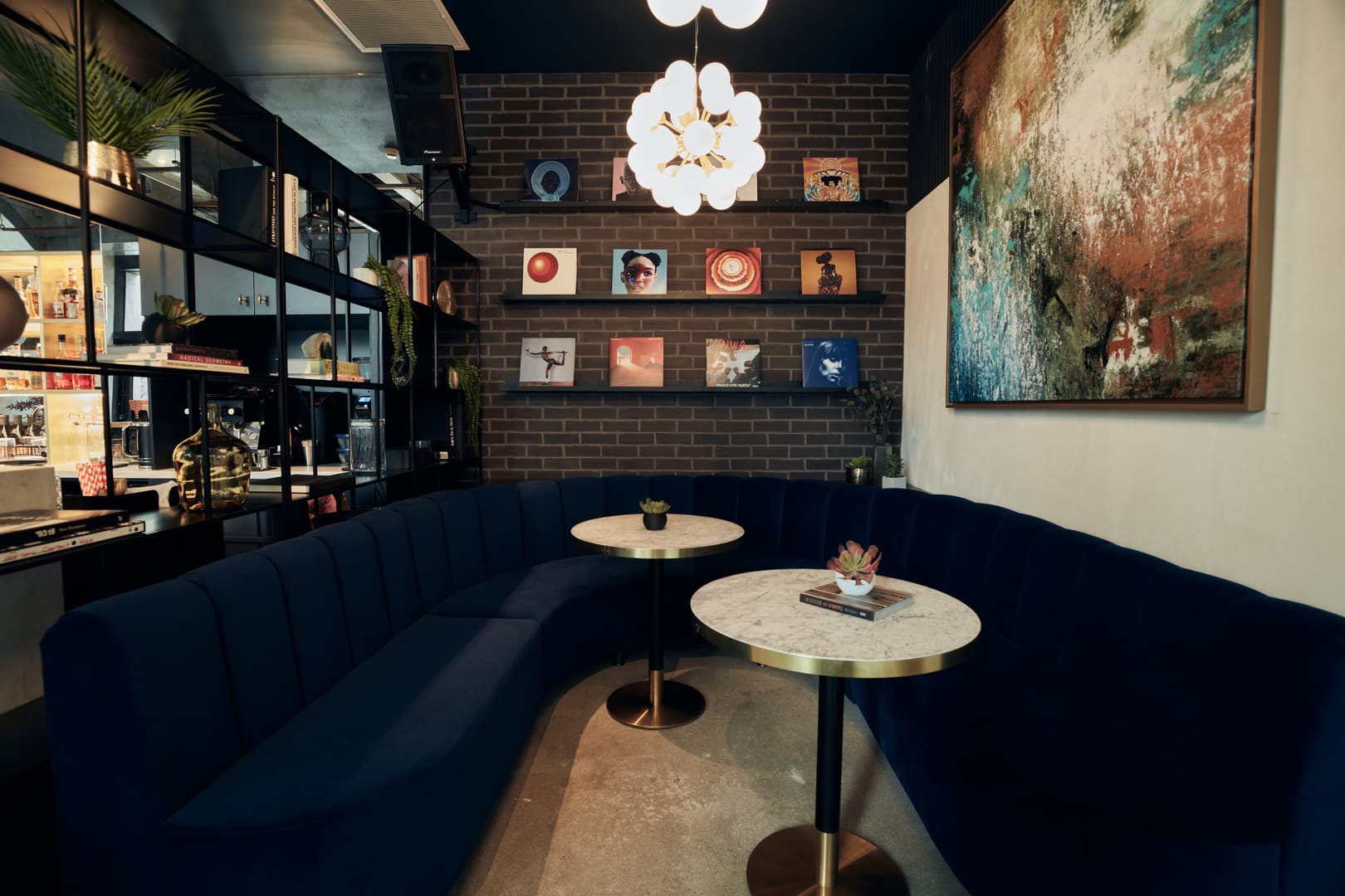 Qube Cocktail Bar & Lounge, Qube East - Bar & Recording Studios photo #9