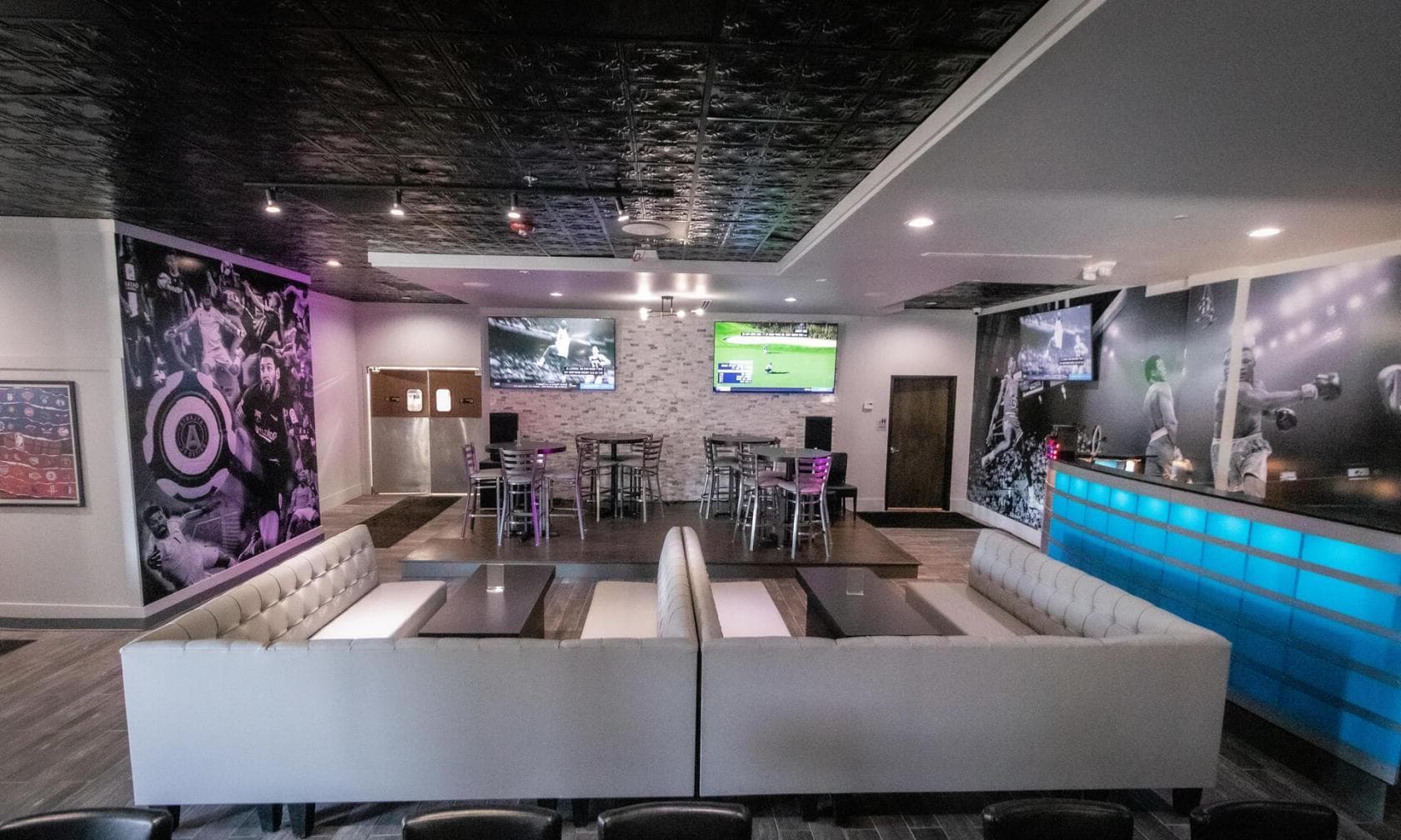 Full Buyout, 404 Sports Bar and Grill photo #1