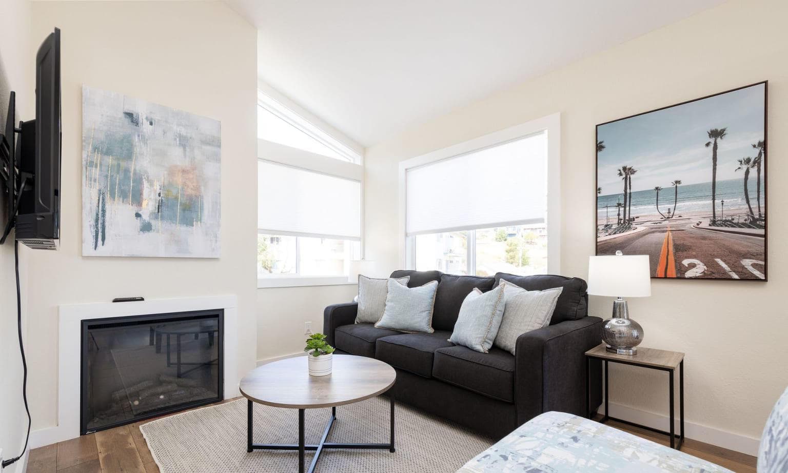 Private Townhome, Entire Venue, undefined photo #1