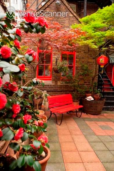 Gallery And Courtyard, October Gallery photo #2