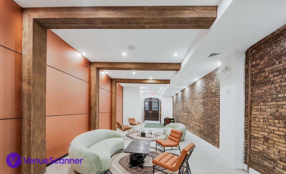 3 Floor Venue, Maison Rouge photo #3