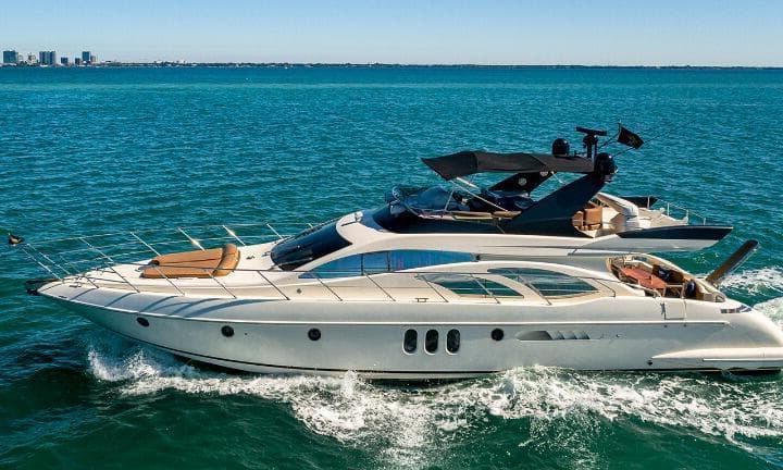 62' UNIQ AZIMUT YACHT, UNIQ YACHT CHARTERS photo #1