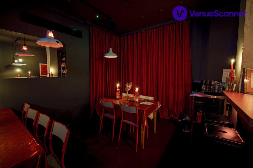 Freddles Bar, Papi Restaurant photo #3