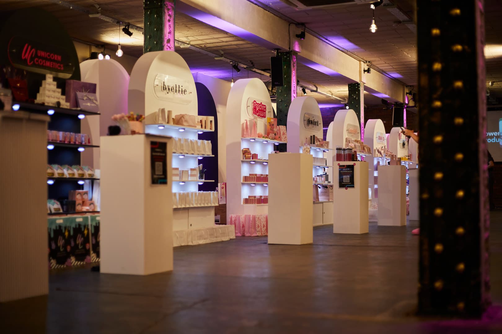 The Bays, Victoria Warehouse photo #6