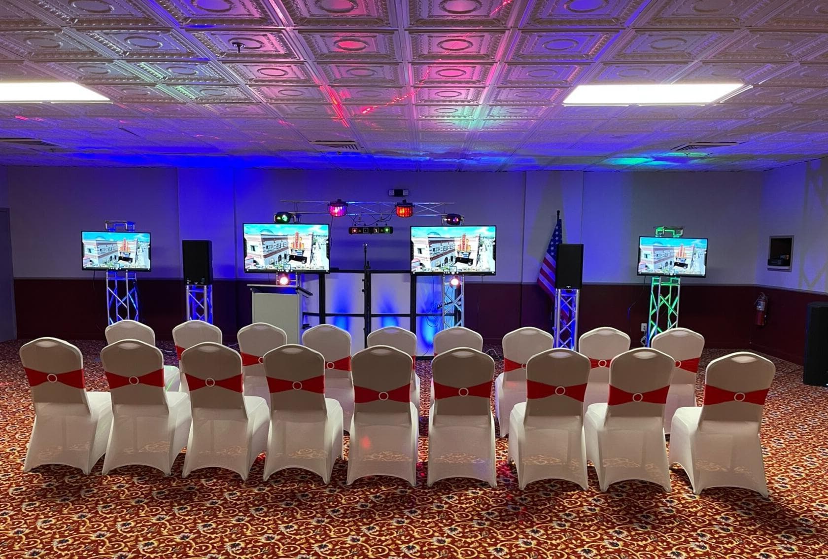 Conference Room, HomeTowne Studios Chicago – Naperville photo #1