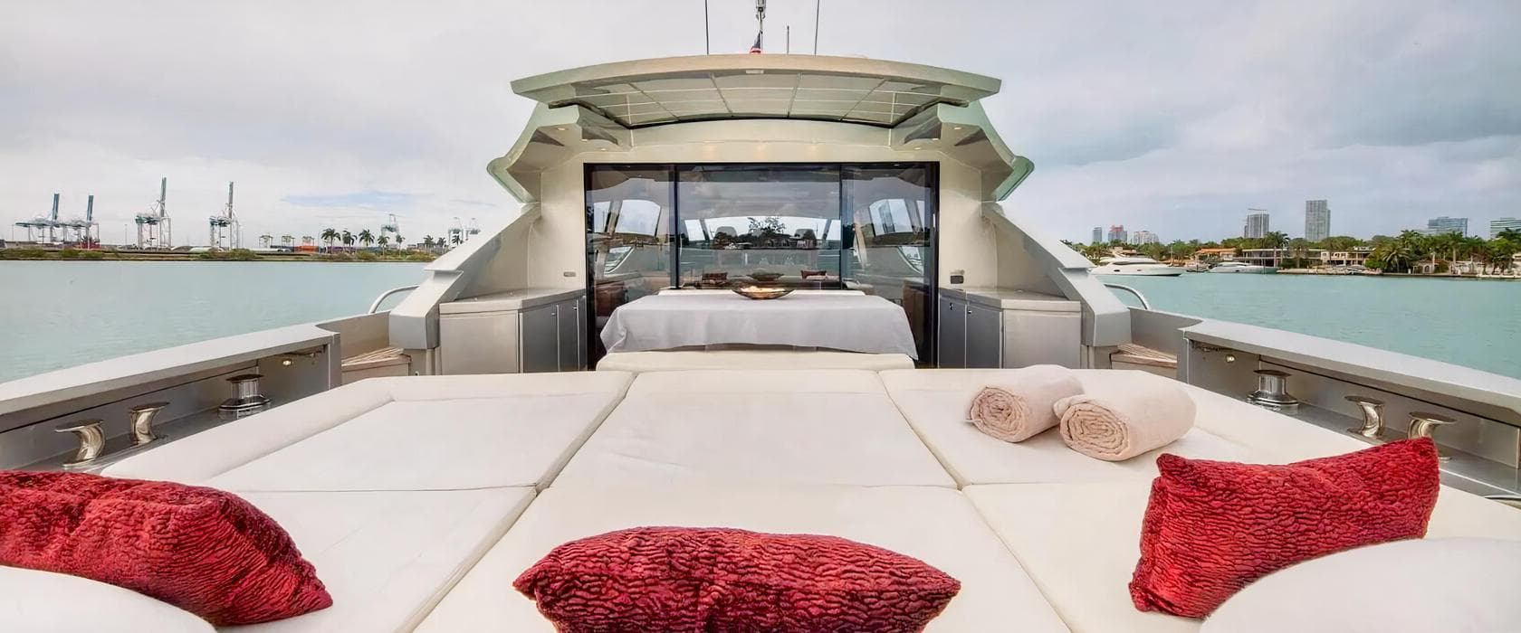 80′ Pershing, Beeyond Boats -  Harbor West Marina Miami photo #1