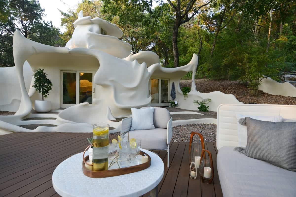 The House, The Bloomhouse photo #2