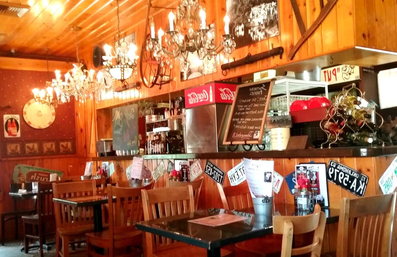 Indoor Space, Johnny Rebs' True South photo #1