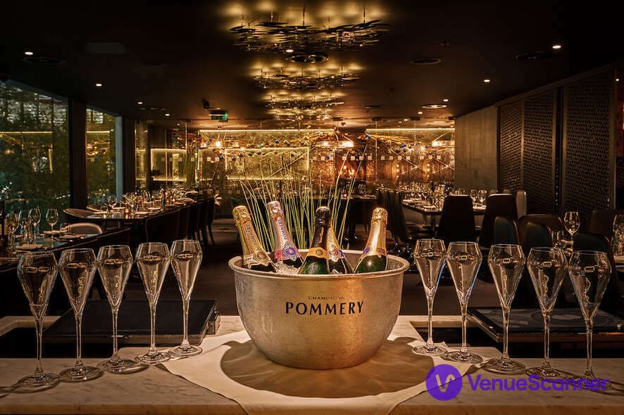 Top Floor Exclusive, Gaucho Tower Bridge photo #1