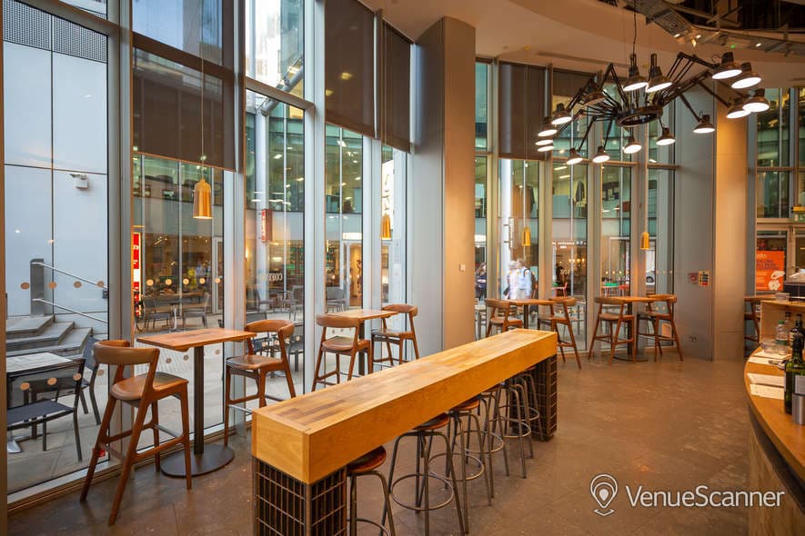 Full Venue, Notes Coffee Roasters And Bar Moorgate photo #2