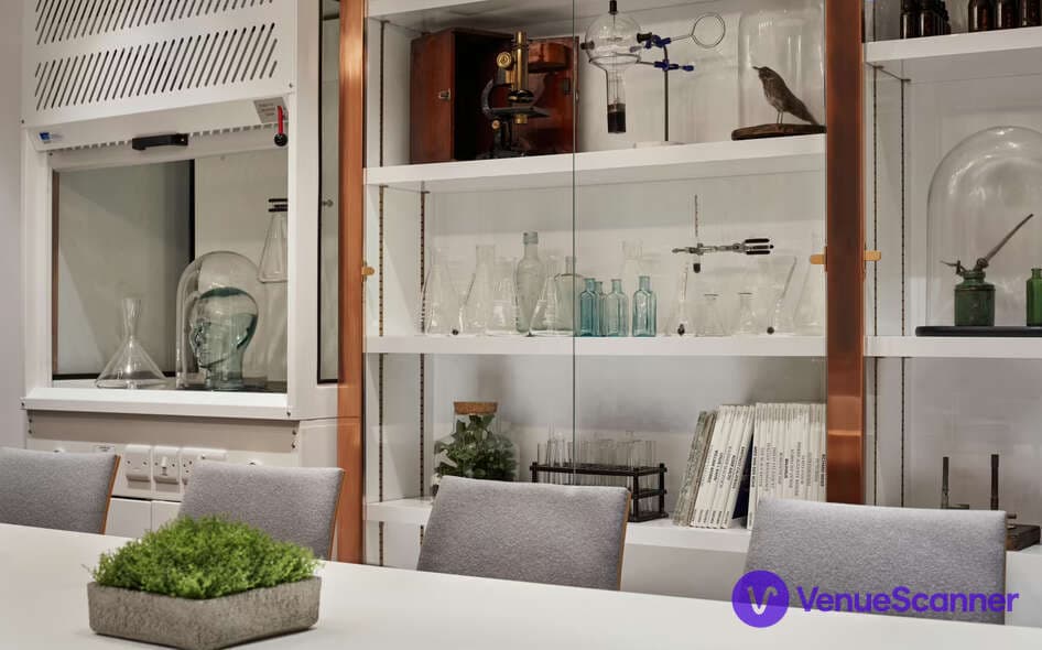 The Laboratory, Holmes Hotel photo #2