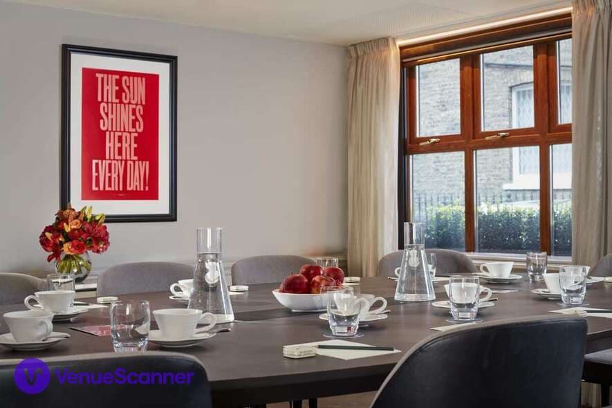 The Study, Holmes Hotel photo #2