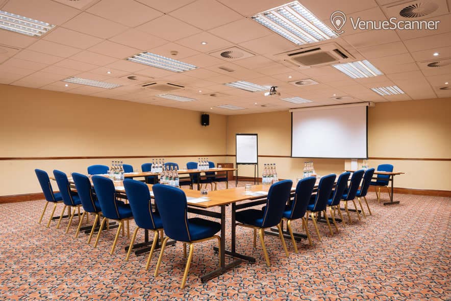 Richmond 1, Renaissance London Heathrow Hotel photo #2