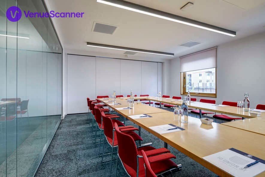 Room 203, 10 Union Street photo #3