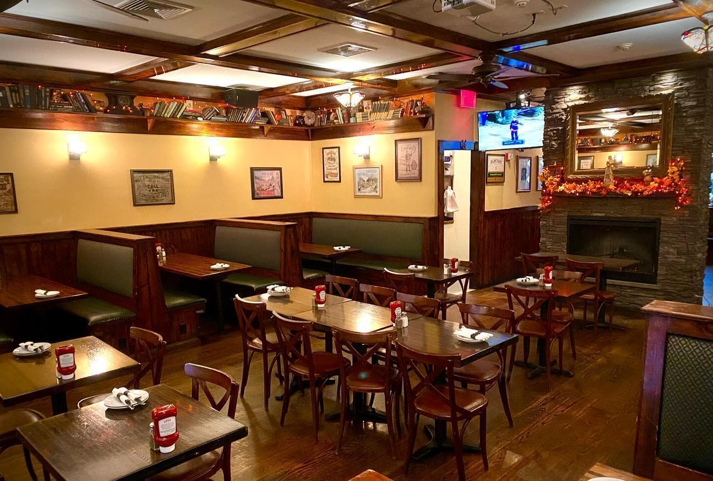 Main Dining Room, Heritage Bar & Restaurant photo #1