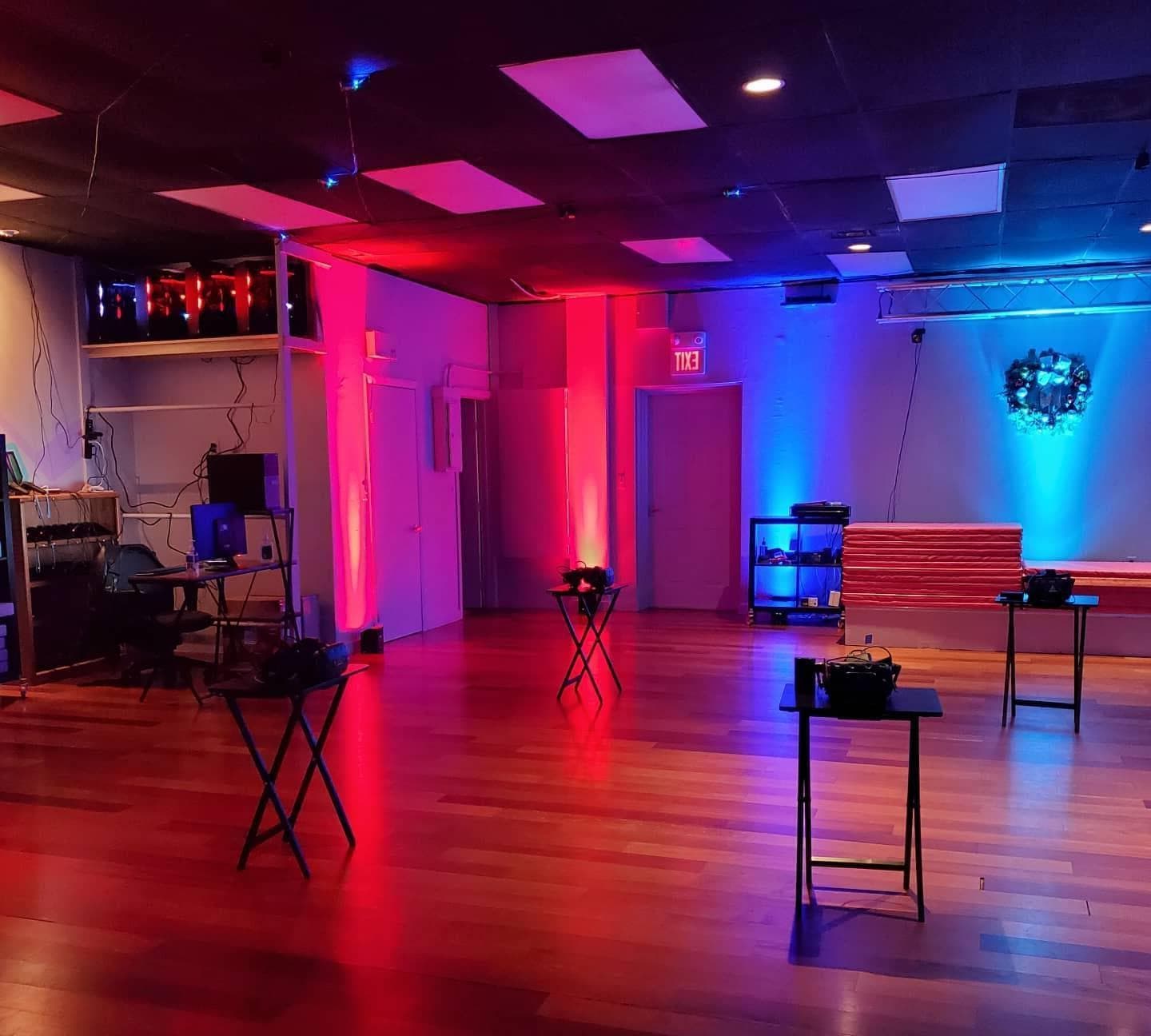 Entire Venue, Key To Amaze VR photo #1