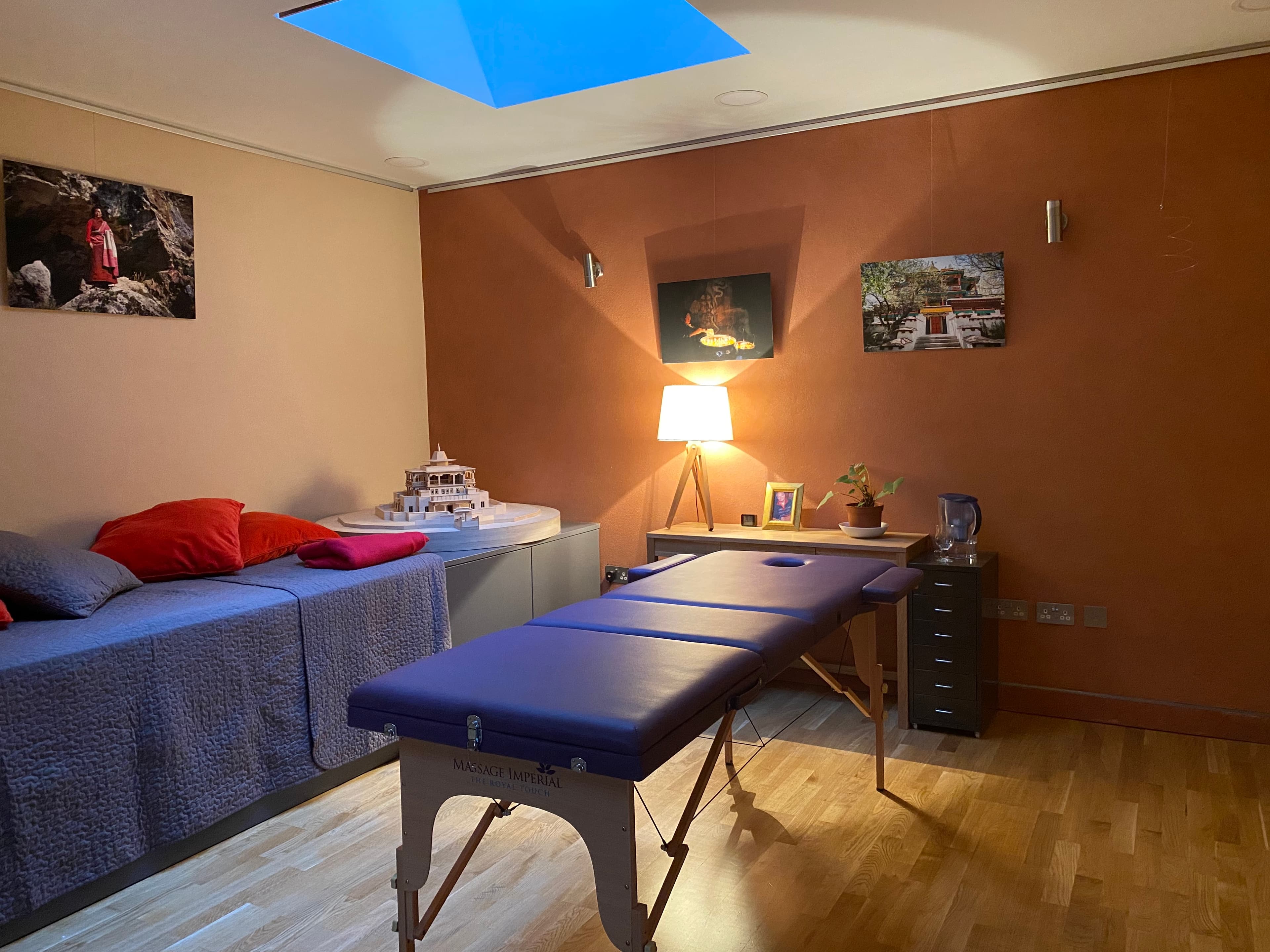 Therapy Room, Lekdanling Tibetan Cultural Centre photo #6